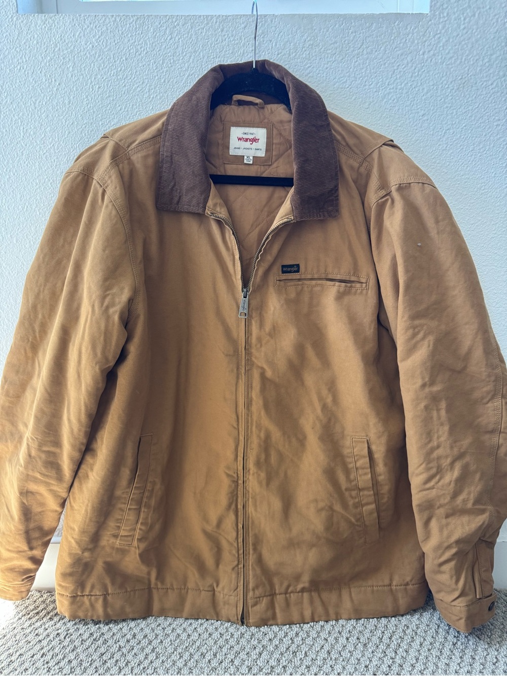 Wrangler men's canvas work jacket w/  corduroy collar & zippered chest pocket